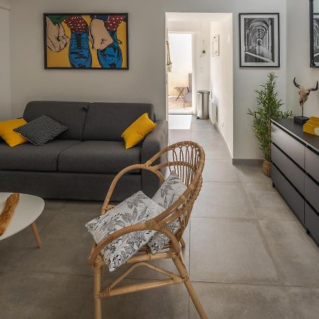 Appartement Terrasse Climatise Calme En Centre-Ville LʼIsle-sur-la-Sorgue Exterior foto